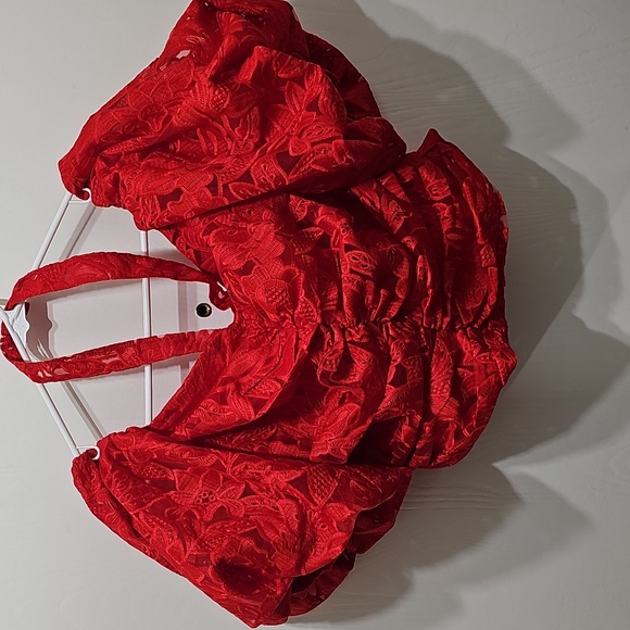 VENUS Tops - VENUS Vibrant Scarlet Lace Top NWT